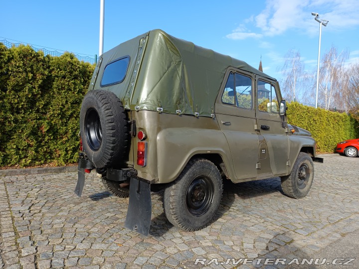 UAZ 469 1988