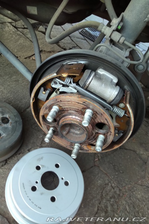 Toyota Carina KLIMA-BEZ KOROZE-SERVIS 1995