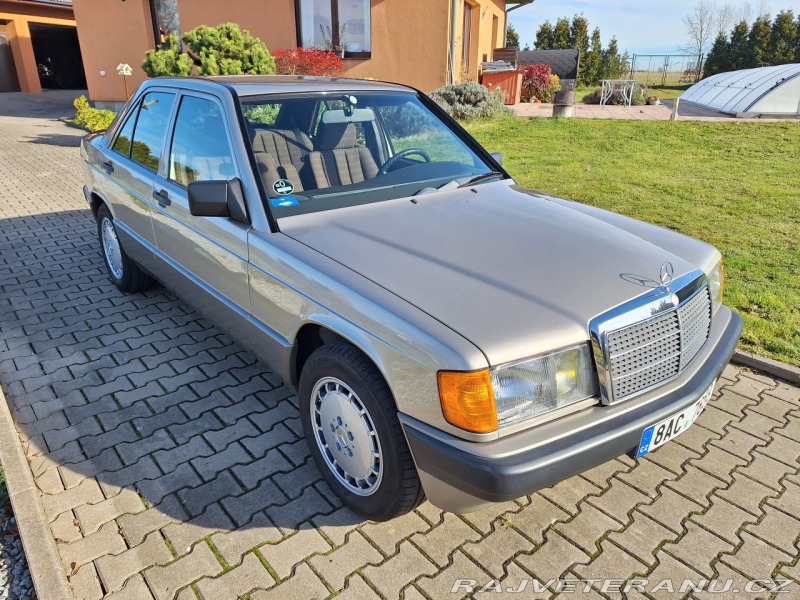 Mercedes-Benz 190 
