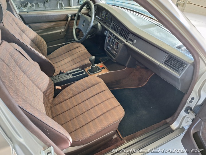 Mercedes-Benz 190 1989