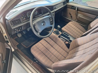 Mercedes-Benz 190 1989