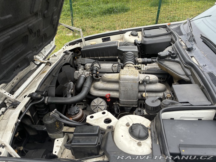 BMW 7 E32, 730i 1988