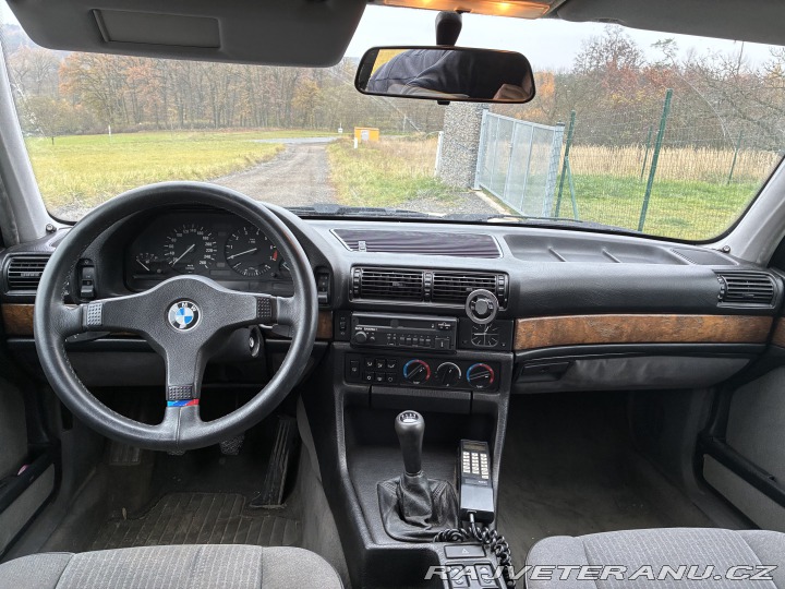 BMW 7 E32, 730i 1988