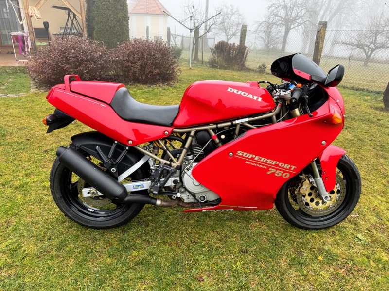 Ducati 750 supersport