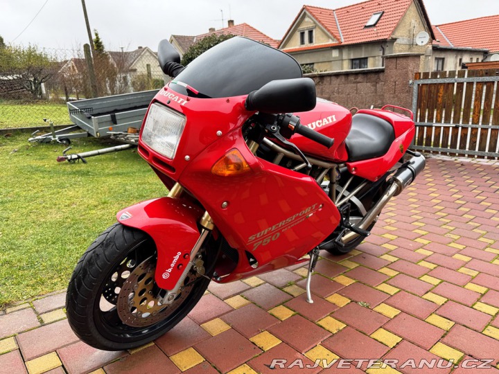 Ducati 750 supersport 1996