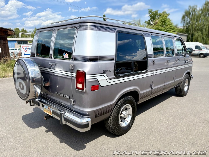 Dodge Ostatní modely B250 RAM VAN 1989
