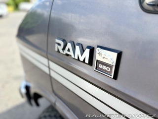 Dodge Ostatní modely B250 RAM VAN 1989