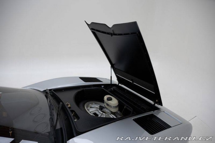 Ferrari 308 GTS V8 1983