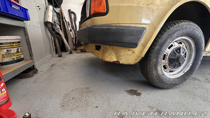 Škoda 105 105L 1985