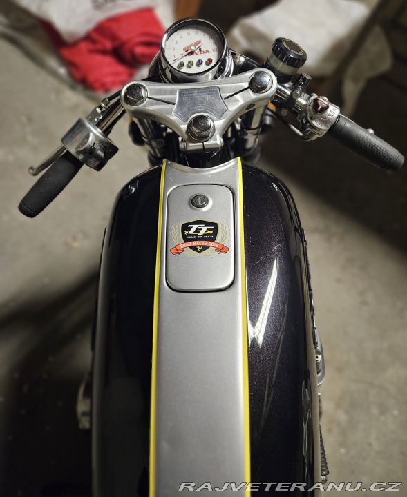 Honda CB 750 (letní cena) 1977