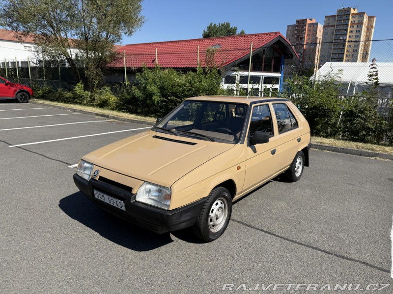 Škoda Favorit 135L Top Stav