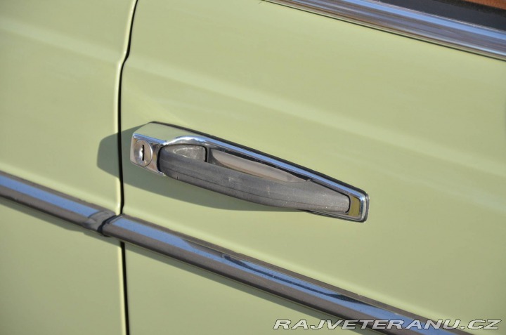 Mercedes-Benz 300 W123 300D 1976