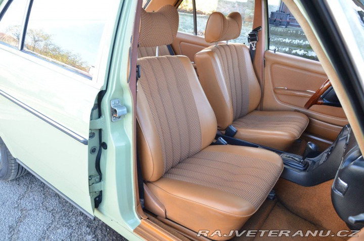 Mercedes-Benz 300 W123 300D 1976