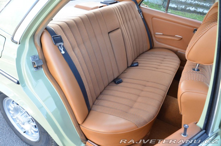 Mercedes-Benz 300 W123 300D 1976