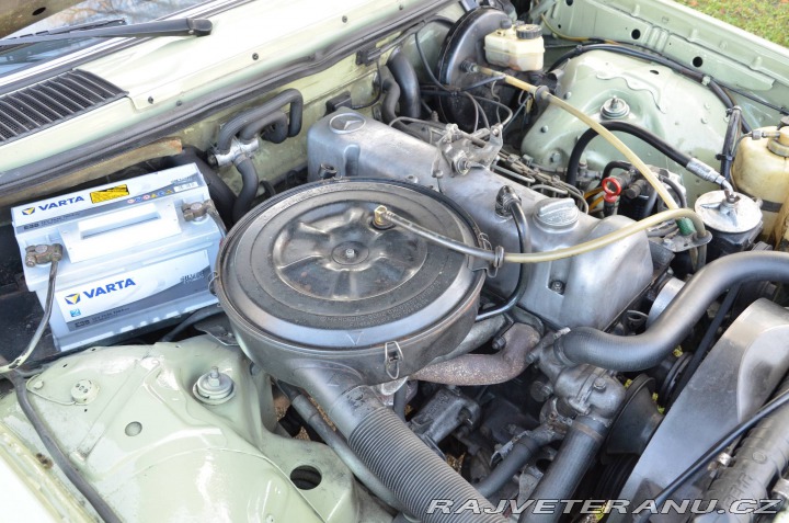 Mercedes-Benz 300 W123 300D 1976