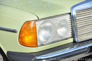 Mercedes-Benz 300 W123 300D 1976