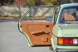 Mercedes-Benz 300 W123 300D 1976