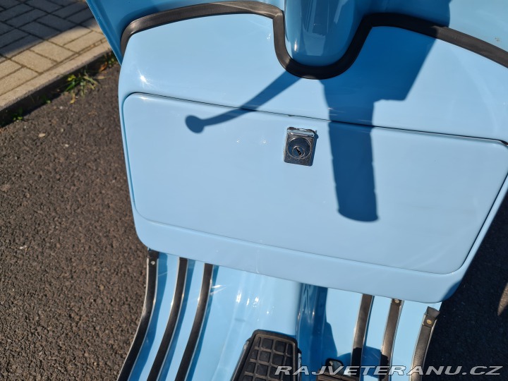 Piaggio Vespa P200E 1986