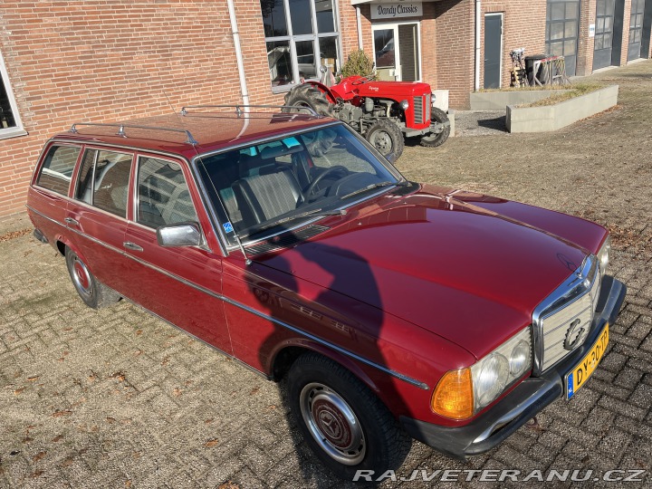 Mercedes-Benz 230 230t W123 1979
