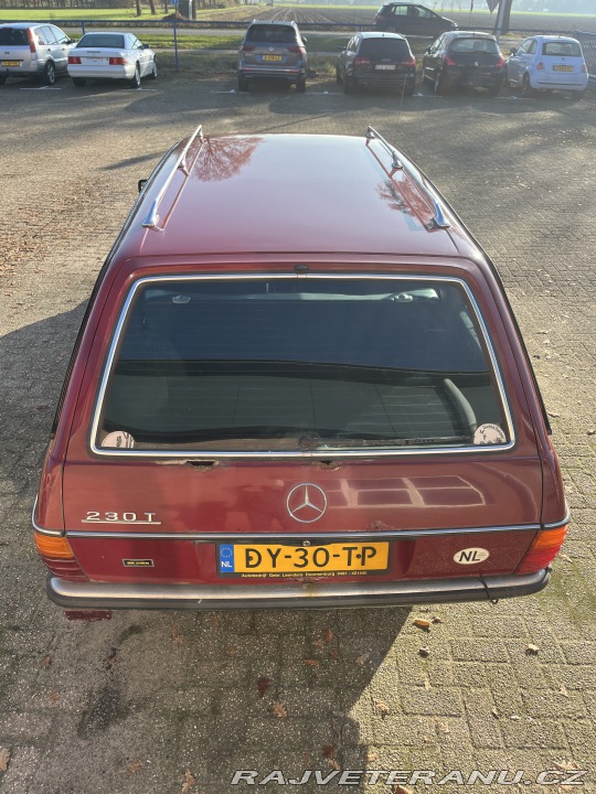 Mercedes-Benz 230 230t W123 1979