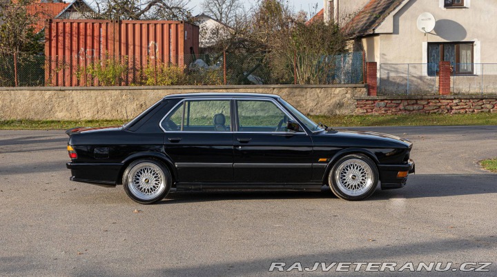 BMW 8 E28 535i 1985