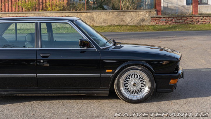 BMW 8 E28 535i 1985