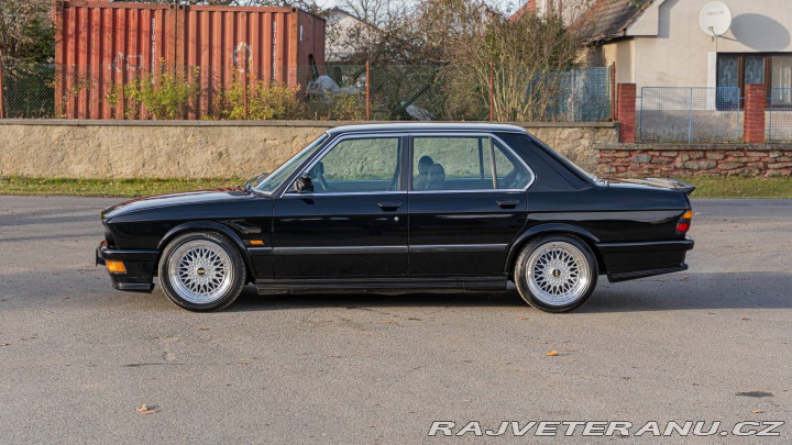 BMW 8 E28 535i 1985
