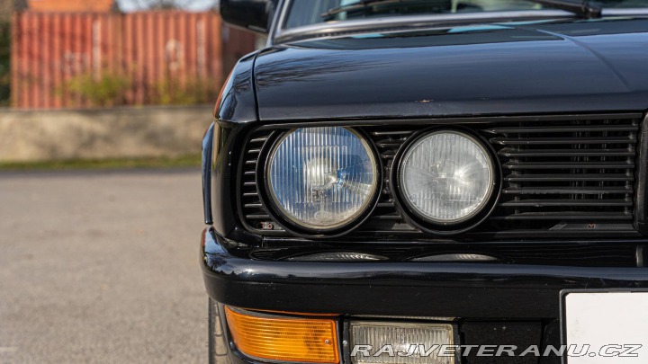 BMW 8 E28 535i 1985