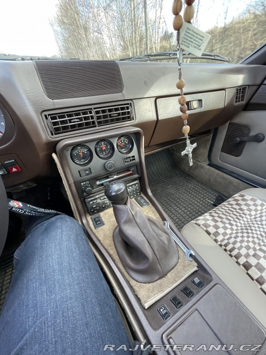 Porsche 924 Targa 1983