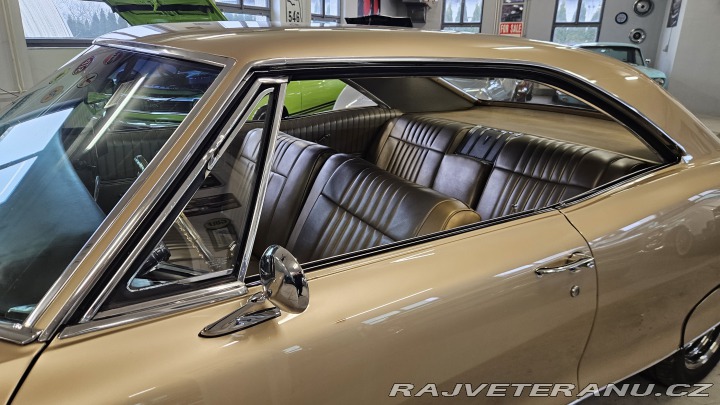 Pontiac Bonneville 389 V8 1966