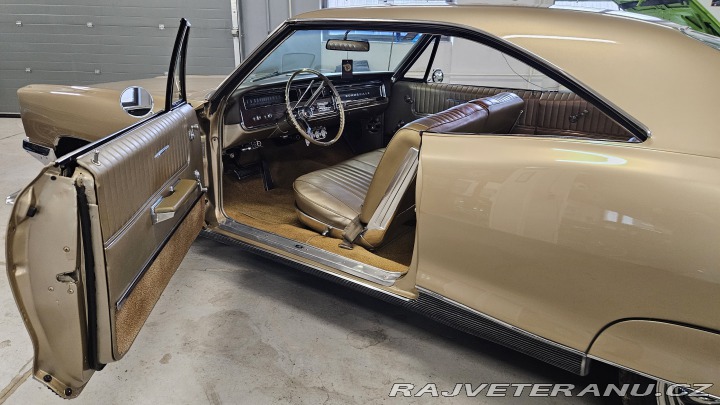 Pontiac Bonneville 389 V8 1966
