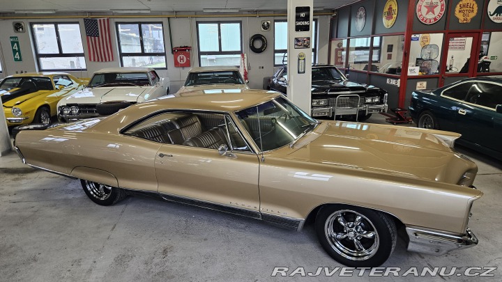 Pontiac Bonneville 389 V8 1966