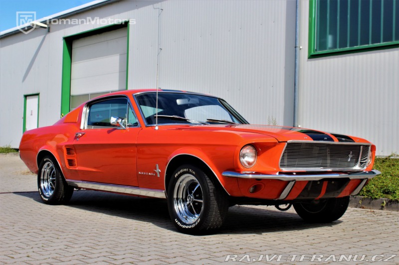 Ford Mustang Fastback V8 /  V ČR!!