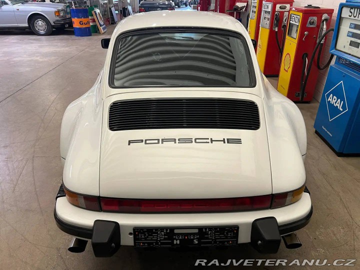 Porsche 911 Carrera 1988