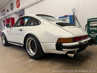 Porsche 911 Carrera 1988