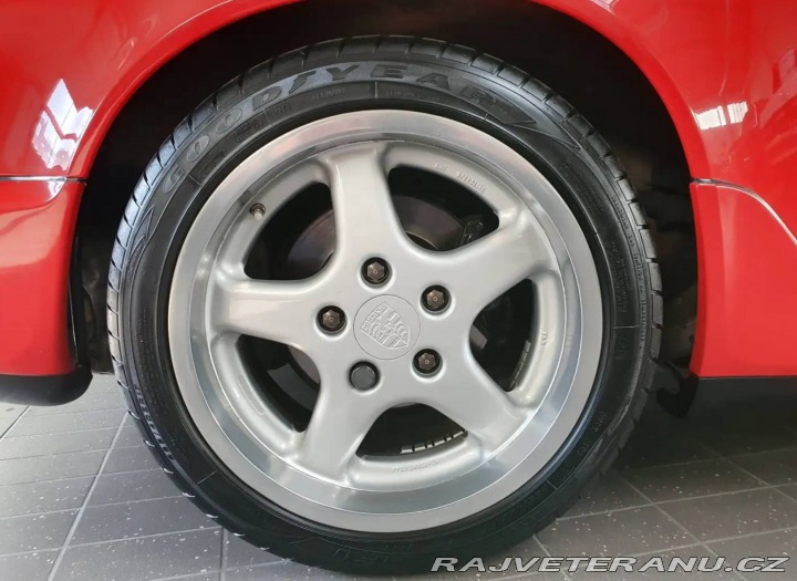 Porsche 911 964 Carrera 2 1990