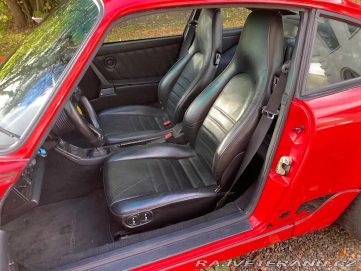 Porsche 911 Carrera 4 1990