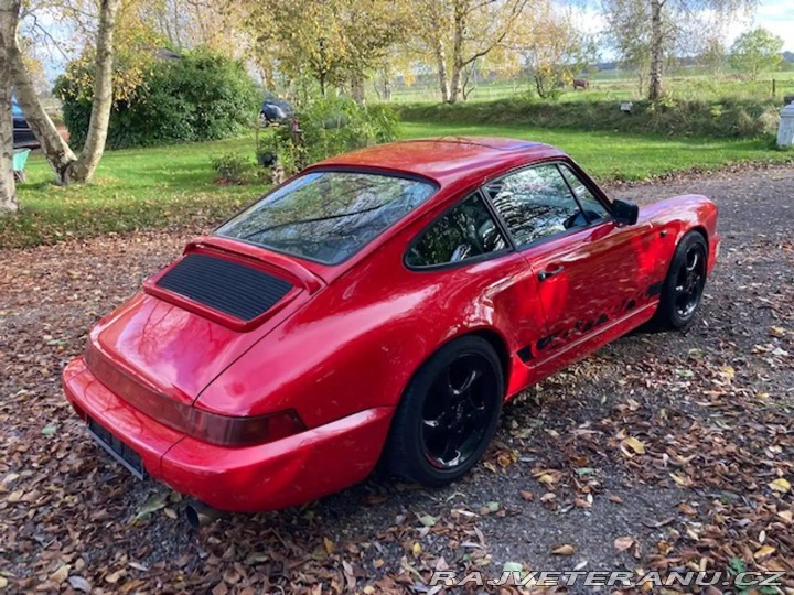 Porsche 911 Carrera 4 1990