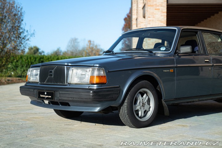 Volvo Ostatní modely 244 GL 2.3L 1984