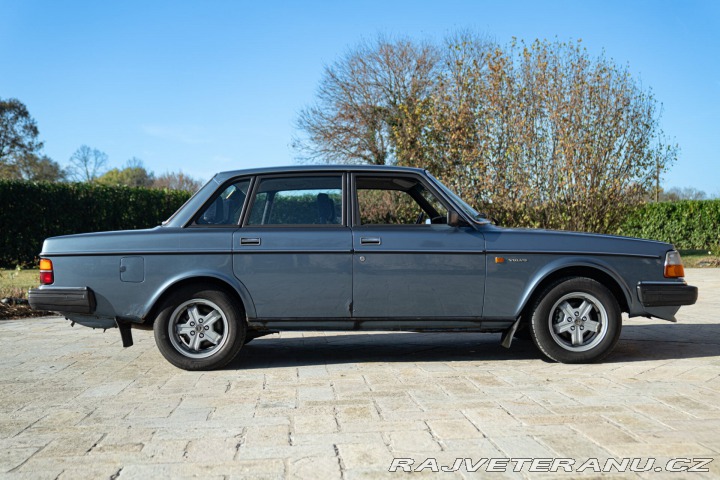 Volvo Ostatní modely 244 GL 2.3L 1984