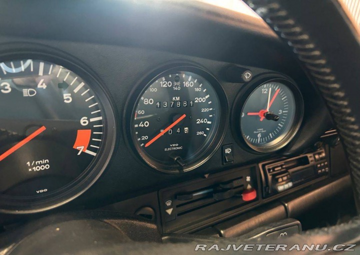 Porsche 911 3.2 Turbo look 964 1989