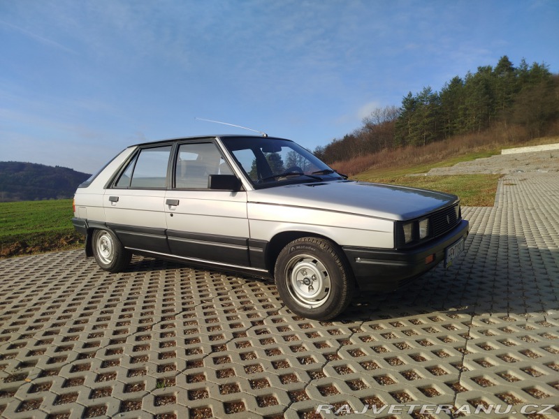 Renault 11