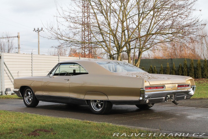 Pontiac Bonneville 389 V8 1966