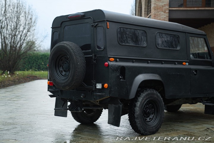 Land Rover Defender 1985