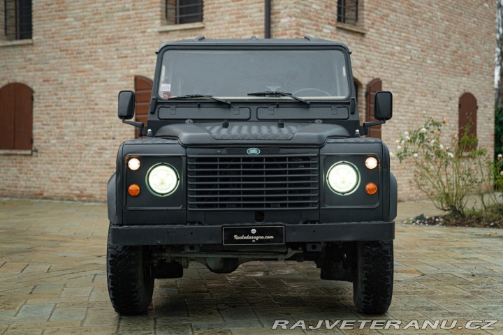 Land Rover Defender  1985