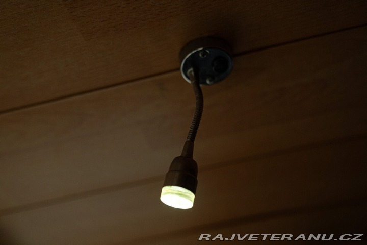 Land Rover Defender 1985