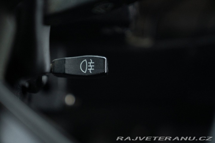 Land Rover Defender 1985