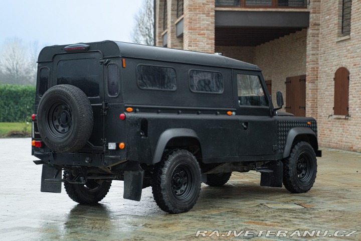 Land Rover Defender  1985