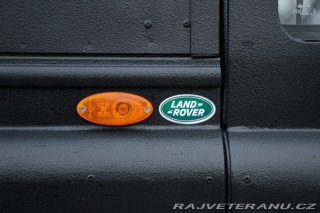 Land Rover Defender 1985