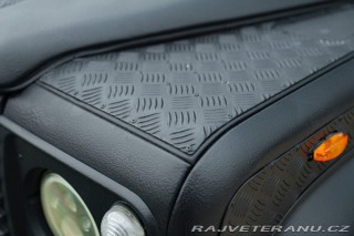 Land Rover Defender 1985